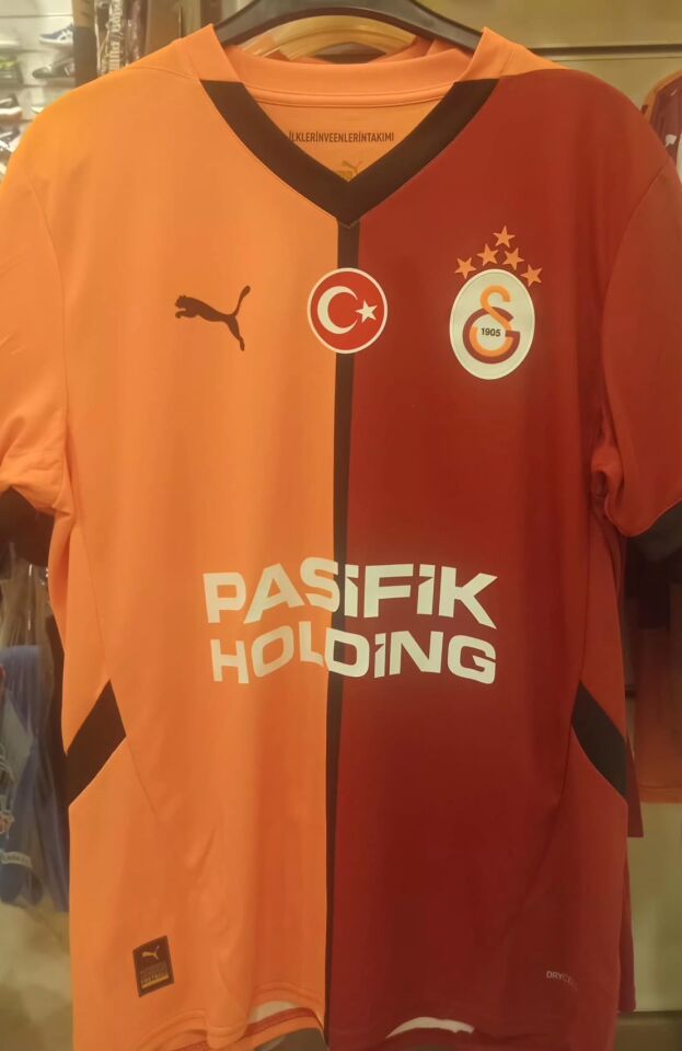 Galatasaray 2024/25 ----- yıldızlı Parçalı Forma